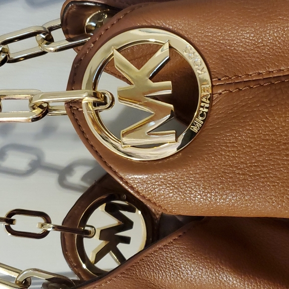 Michael Kors Fulton Tan Hobo Chain Purse - Picture 2 of 14